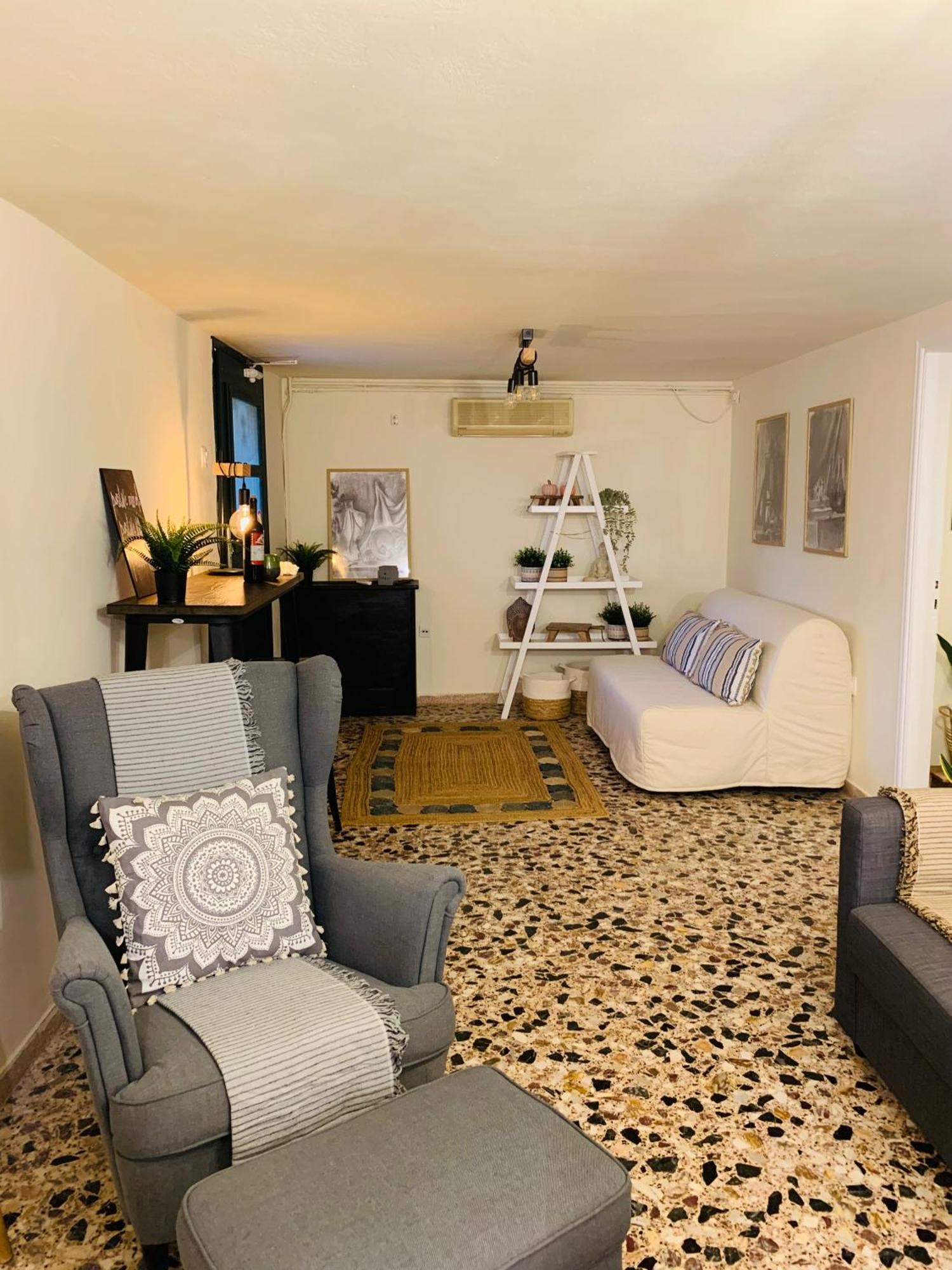 Airport House Ferienhaus *